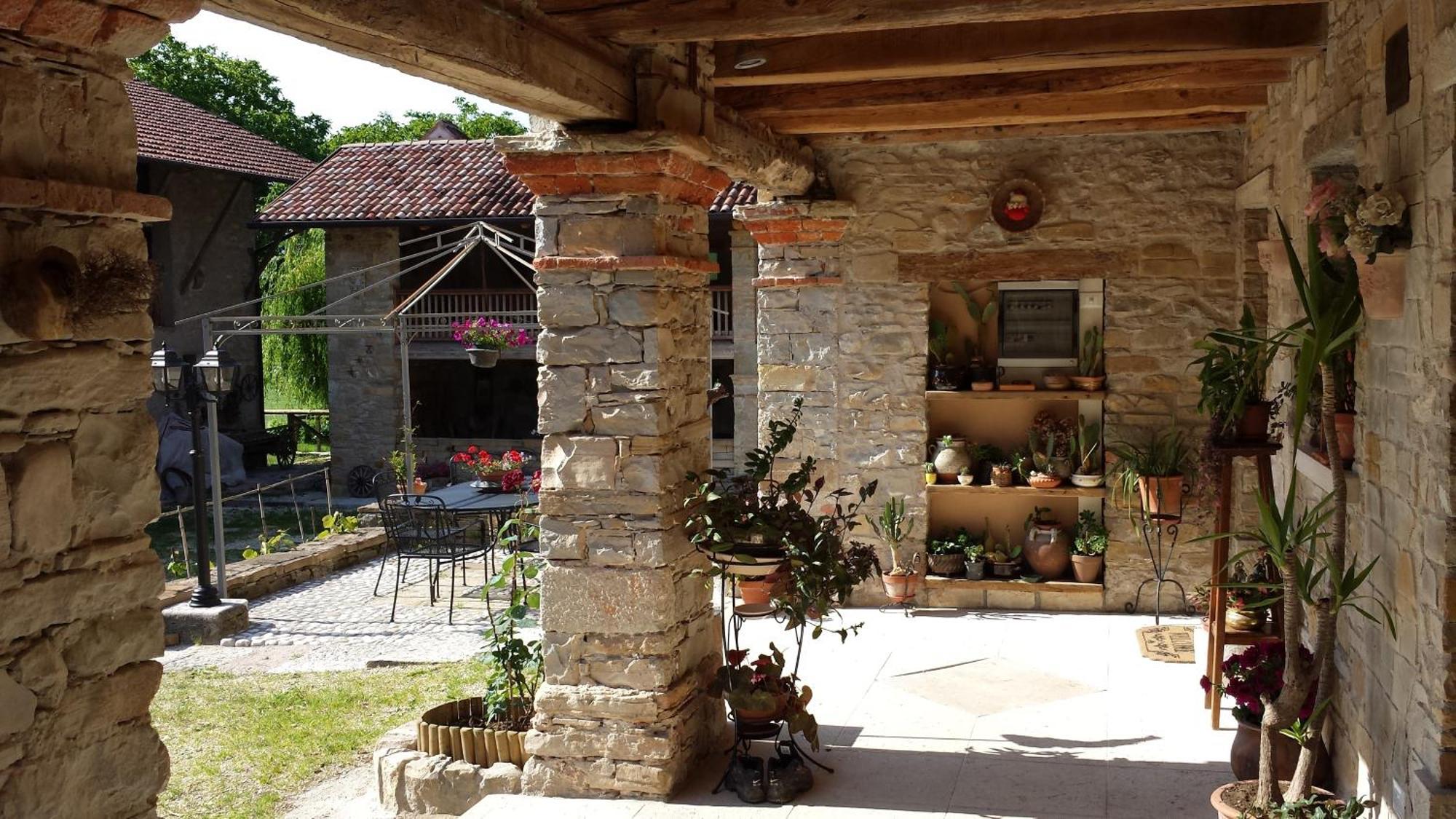 Gasthaus Agriturismo Casteldardo Trichiana Exterior foto
