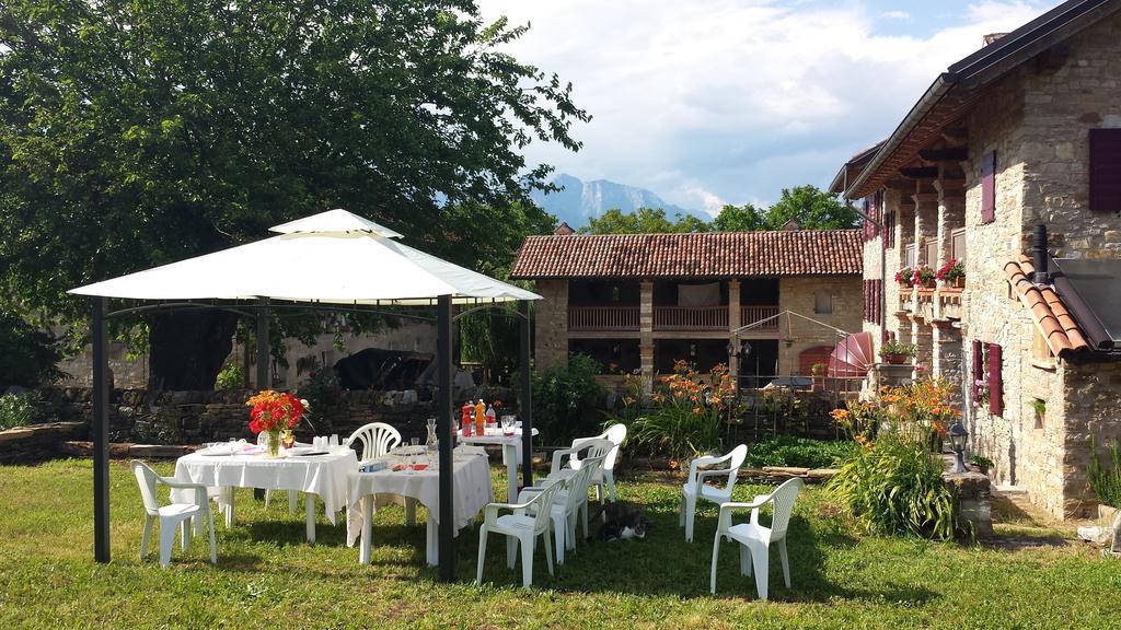 Gasthaus Agriturismo Casteldardo Trichiana Exterior foto
